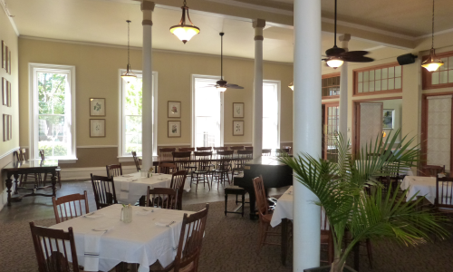 Hotel Lakeside Dining Room