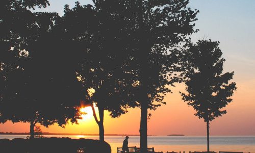 Sunset-Hotel-Lawn-e1471886898512